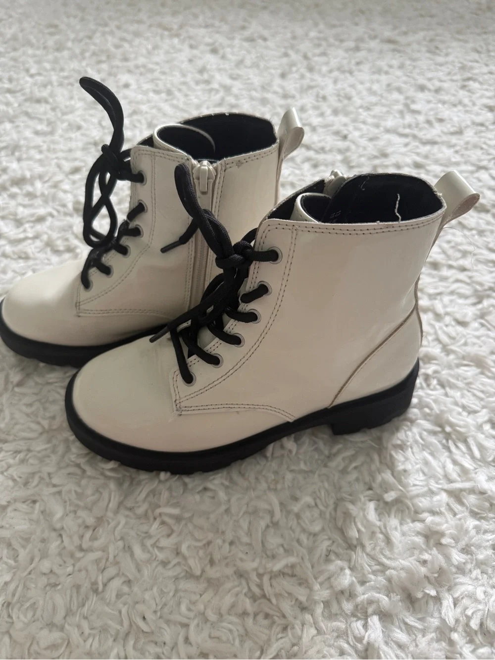 Old Navy Cream Lace-Up Kids Combat Boots with Black Soles